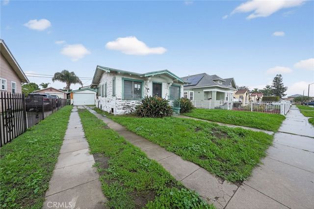 1305 W 84th, Los Angeles, CA 90044