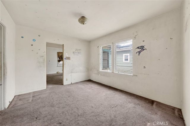 1305 W 84th, Los Angeles, CA 90044