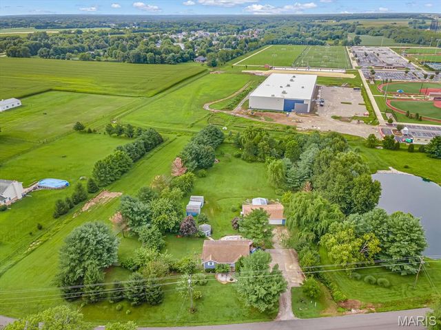7709 Goshen Road, Edwardsville, IL 62025