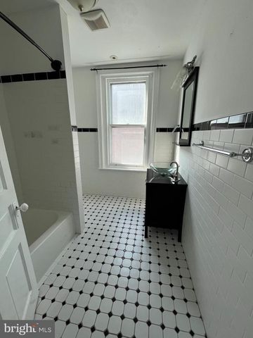 5547 RIDGE AVE, Philadelphia, PA 19128