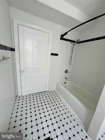 5547 RIDGE AVE, Philadelphia, PA 19128