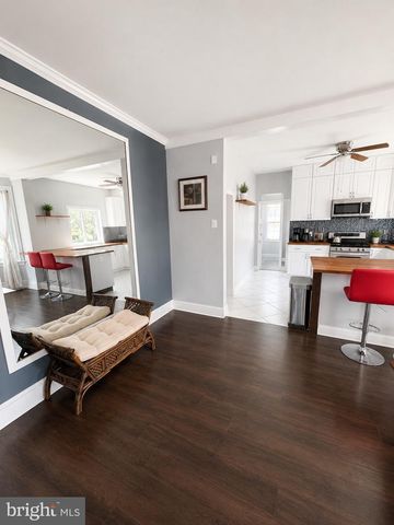 5547 RIDGE AVE, Philadelphia, PA 19128