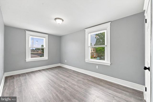 216 WOODLAWN AVE, Collingdale, PA 19023
