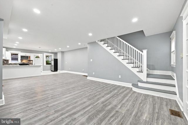216 WOODLAWN AVE, Collingdale, PA 19023