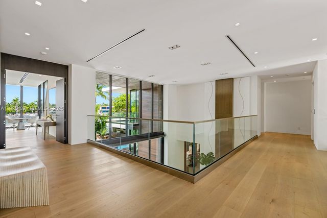 6480 Allison Rd, Miami Beach, FL 33141