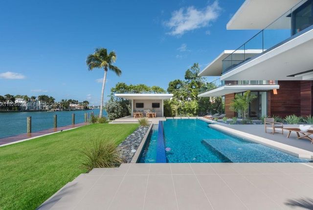 6480 Allison Rd, Miami Beach, FL 33141