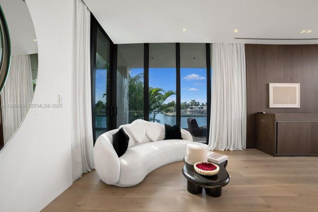 6480 Allison Rd, Miami Beach, FL 33141