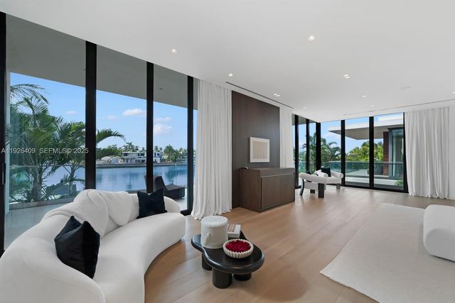 6480 Allison Rd, Miami Beach, FL 33141