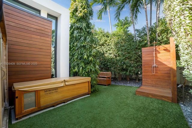 6480 Allison Rd, Miami Beach, FL 33141