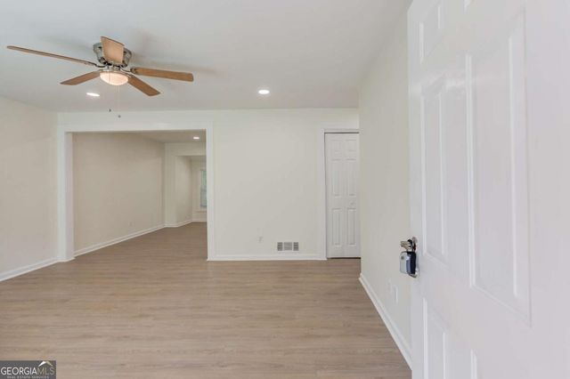 1381 Timbercrest Drive, Lawrenceville, GA 30045