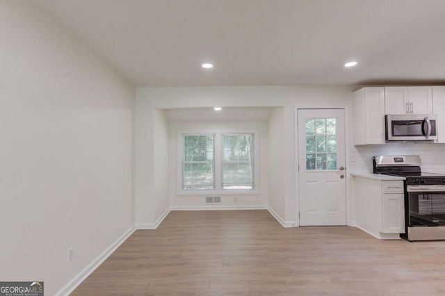 1381 Timbercrest Drive, Lawrenceville, GA 30045