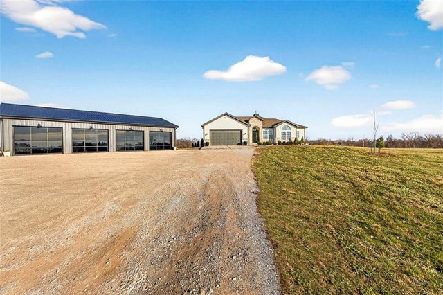 5199 SE Fox Run Road, Lathrop, MO 64465