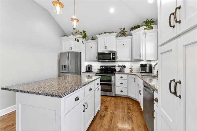 5199 SE Fox Run Road, Lathrop, MO 64465