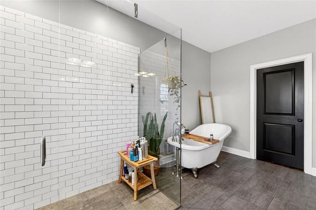 5199 SE Fox Run Road, Lathrop, MO 64465