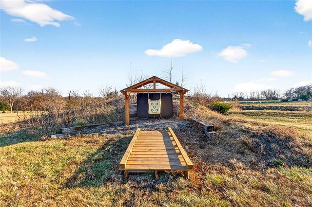 5199 SE Fox Run Road, Lathrop, MO 64465