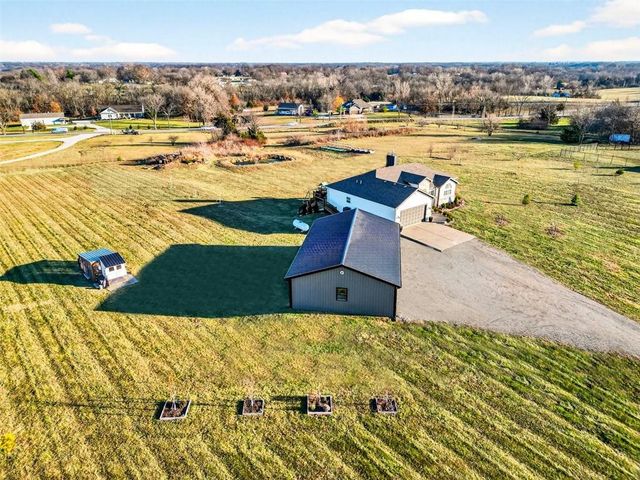 5199 SE Fox Run Road, Lathrop, MO 64465