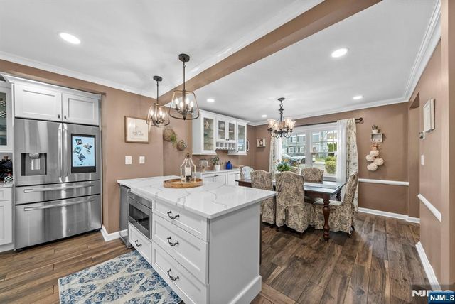 17 Burlington Road, Clifton, NJ 07012
