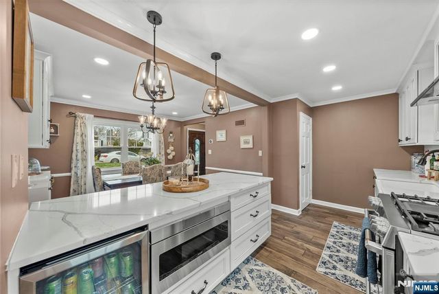 17 Burlington Road, Clifton, NJ 07012