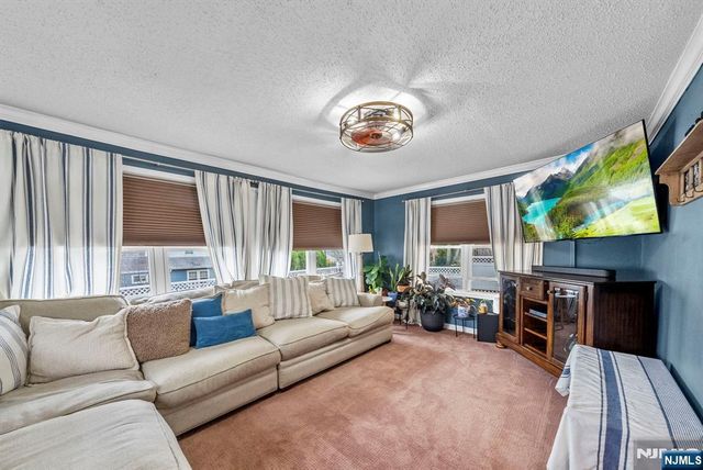 17 Burlington Road, Clifton, NJ 07012