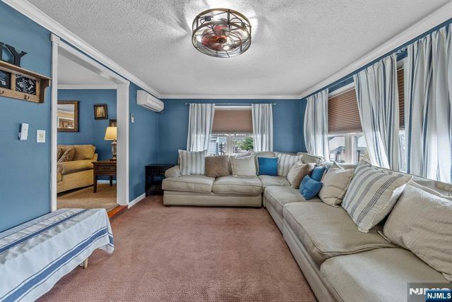 17 Burlington Road, Clifton, NJ 07012