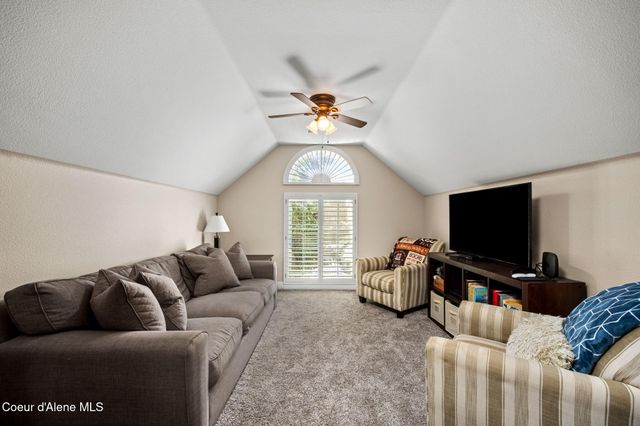 2918 E Point Hayden DR, Hayden, ID 83835