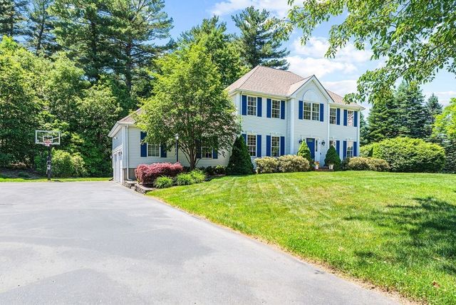 32 Cinnamon Cir, Easton, MA 02334