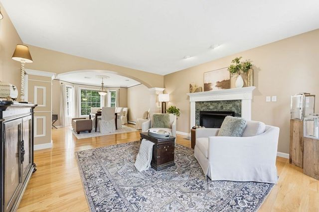 32 Cinnamon Cir, Easton, MA 02334