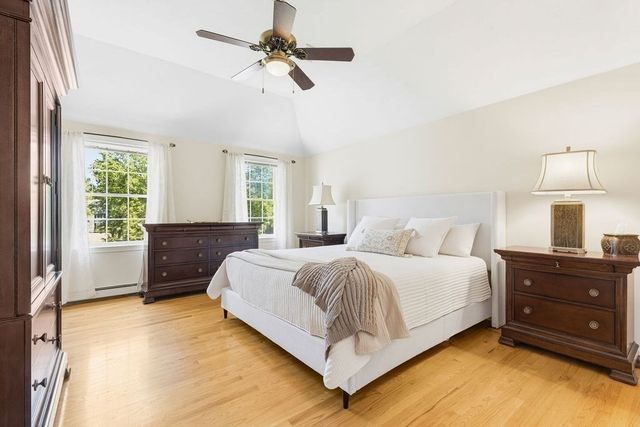 32 Cinnamon Cir, Easton, MA 02334