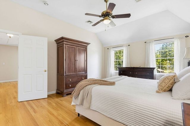 32 Cinnamon Cir, Easton, MA 02334