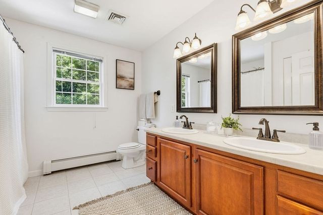 32 Cinnamon Cir, Easton, MA 02334