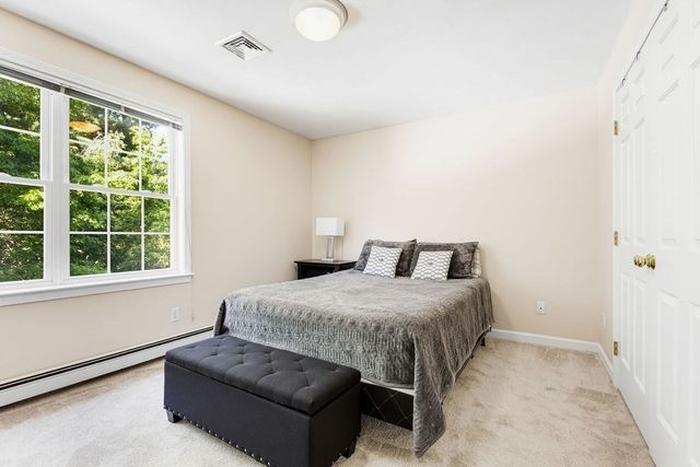 32 Cinnamon Cir, Easton, MA 02334