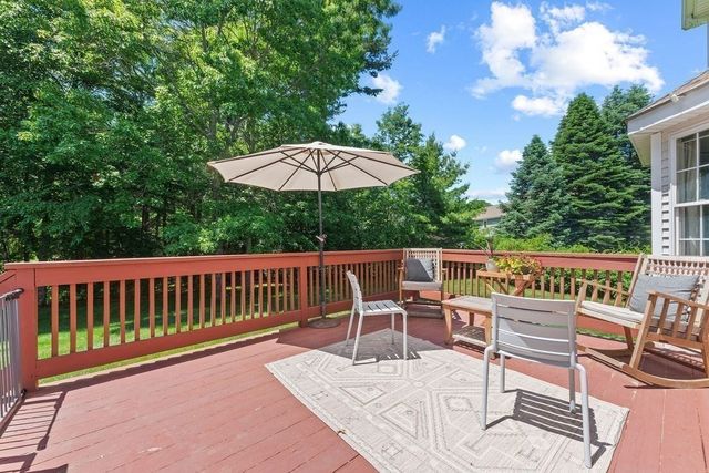 32 Cinnamon Cir, Easton, MA 02334