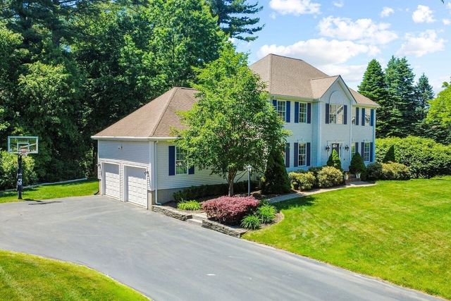 32 Cinnamon Cir, Easton, MA 02334