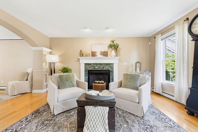 32 Cinnamon Cir, Easton, MA 02334