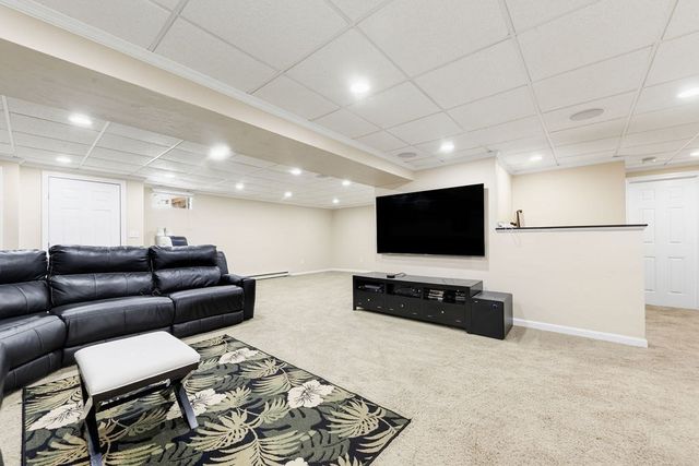 32 Cinnamon Cir, Easton, MA 02334