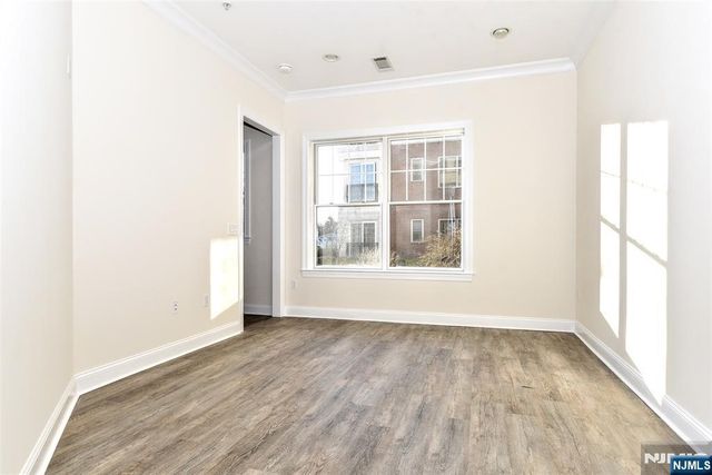 3113 The Plaza, Tenafly, NJ 07670