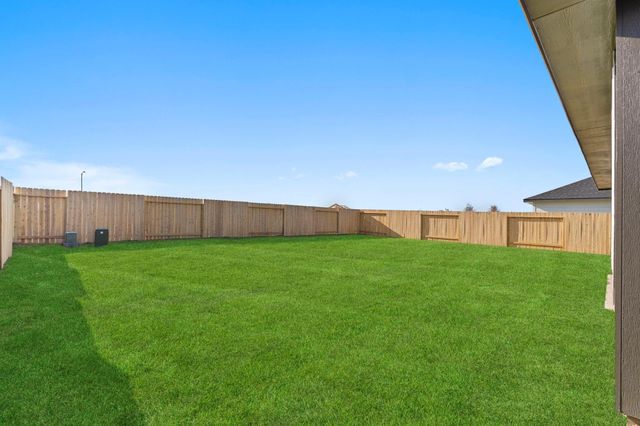 1519 Splashing Wave Drive, Iowa Colony, TX 77583
