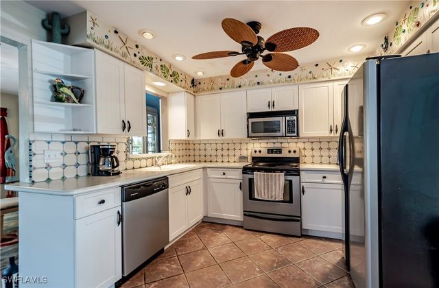 12101 Moon Shell DR, Matlacha Isles, FL 33991