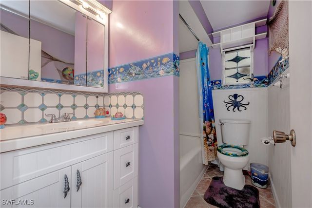 12101 Moon Shell DR, Matlacha Isles, FL 33991