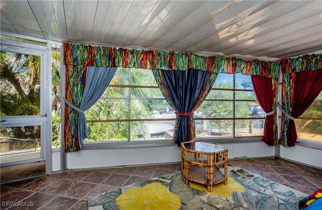 12101 Moon Shell DR, Matlacha Isles, FL 33991