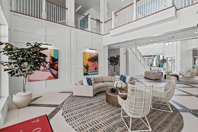 2000 Stirling Road 13-102, Hollywood, FL 33020