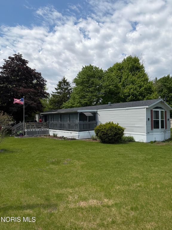8626 Yawberg Road, Whitehouse, OH 43571