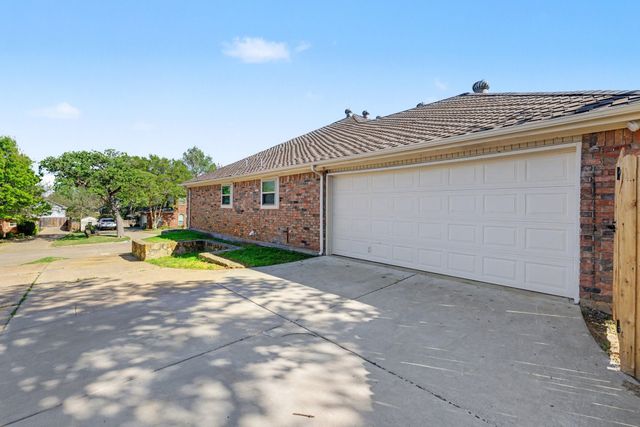 3233 David Drive, Hurst, TX 76054