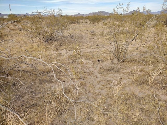 000 Eden, Golden Valley, AZ 86413