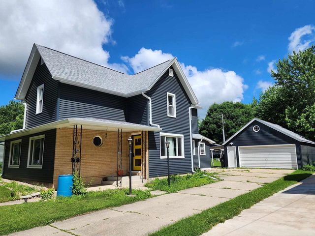 222 Garfield Avenue, Evansville, WI 53536