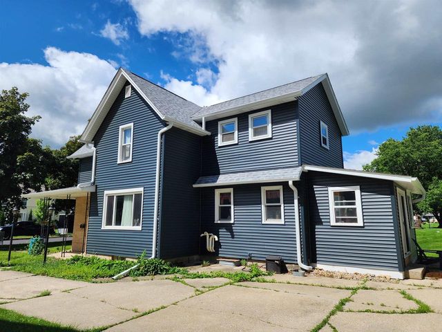 222 Garfield Avenue, Evansville, WI 53536