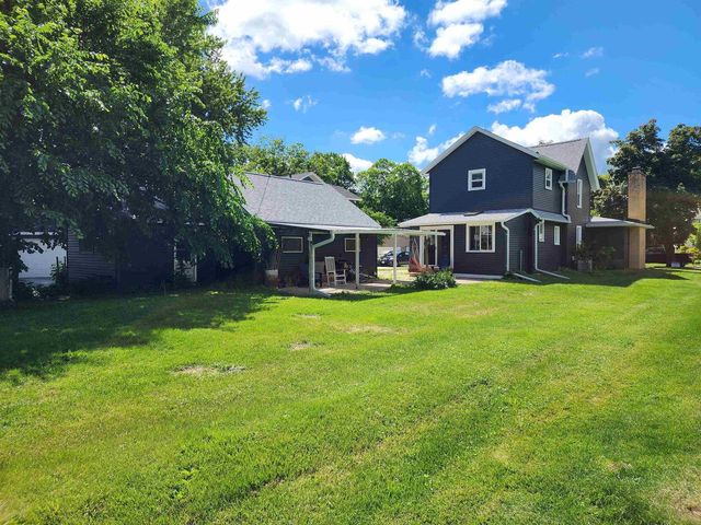 222 Garfield Avenue, Evansville, WI 53536