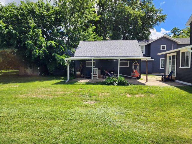 222 Garfield Avenue, Evansville, WI 53536
