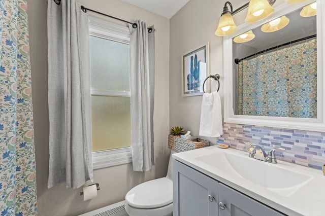 4 Woodland Avenue, Seabrook, NH 03874