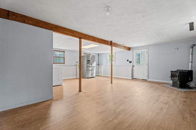 4 Woodland Avenue, Seabrook, NH 03874